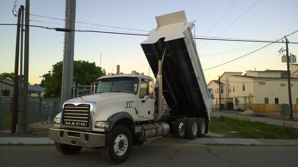 2013 Mack Granite Gu713  Dump Truck