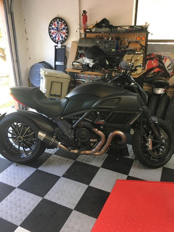 2015 Ducati DIAVEL DARK