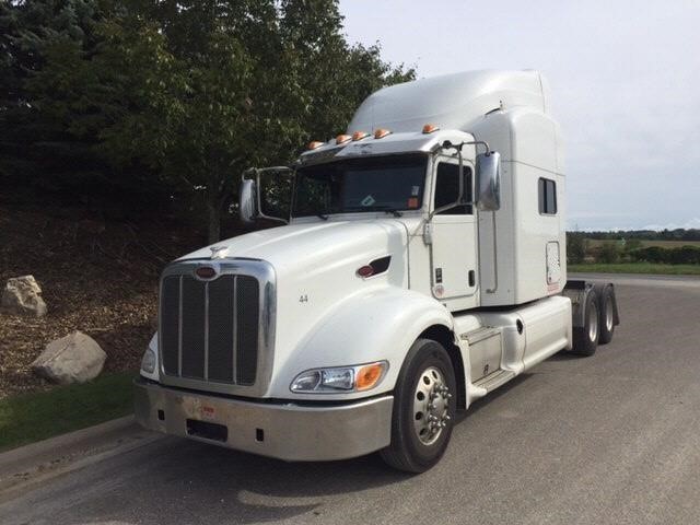 2012 Peterbilt 386  Conventional - Sleeper Truck