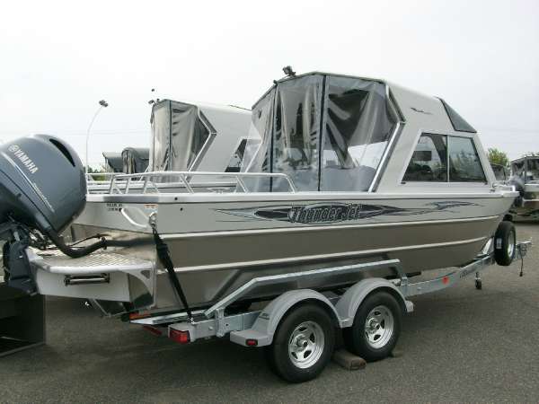 2017 Thunderjet Luxor Half Hardtop