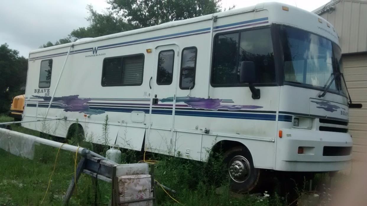 1998 Winnebago BRAVE 31RQ