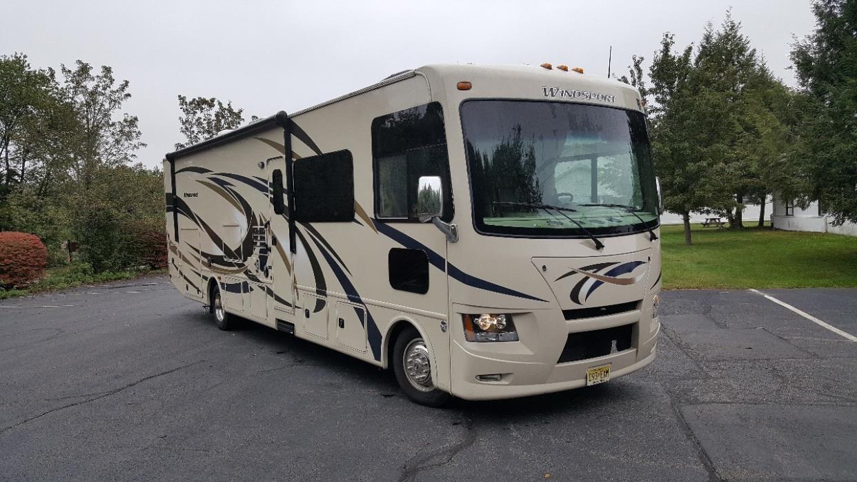 2015 Thor Motor Coach WINDSPORT 34J BUNKHOUSE