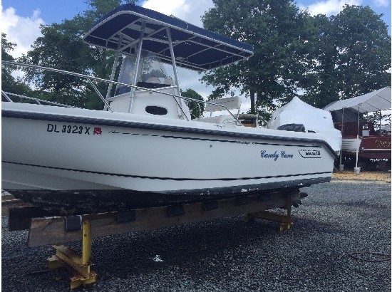 2000 Boston Whaler Outrage