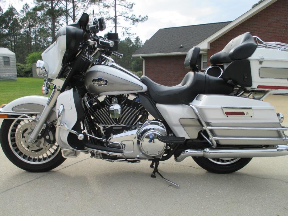 2009 Harley-Davidson ELECTRA GLIDE CVO ULTRA CLASSIC