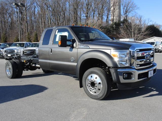 2015 Ford Super Duty F-450 Drw  Cab Chassis