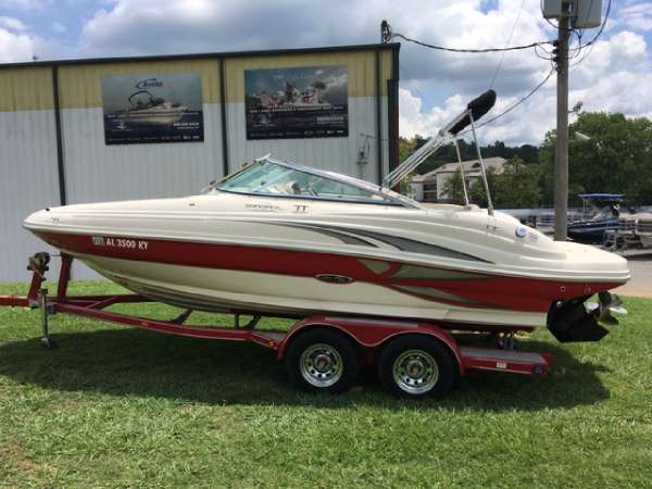 2003 Sea Ray 200 Sundeck