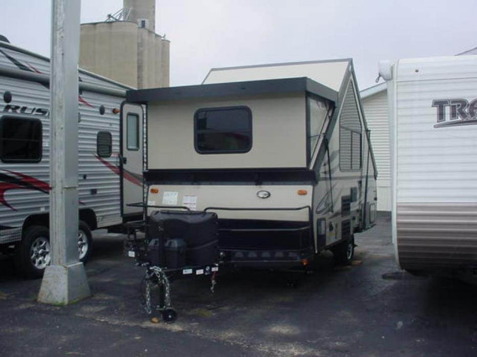 2017 Forest River Rockwood Hard Side Series A122BH