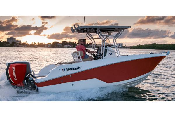 2017 Wellcraft 222 Fisherman