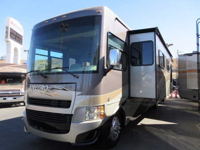 2013 Tiffin Motorhomes ALLEGRO 36LA BATH N A HALF