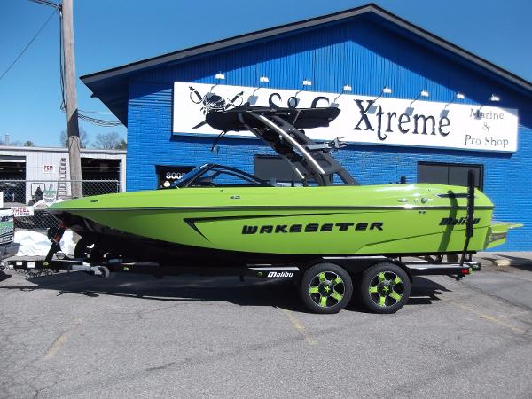 2016 Malibu Wakesetter 23 LSV.