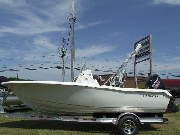 2016 Tidewater 198 CC ADVENTURER