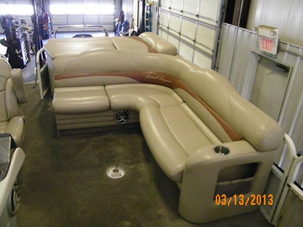 2008 Crestliner 2585 Grand Caymen