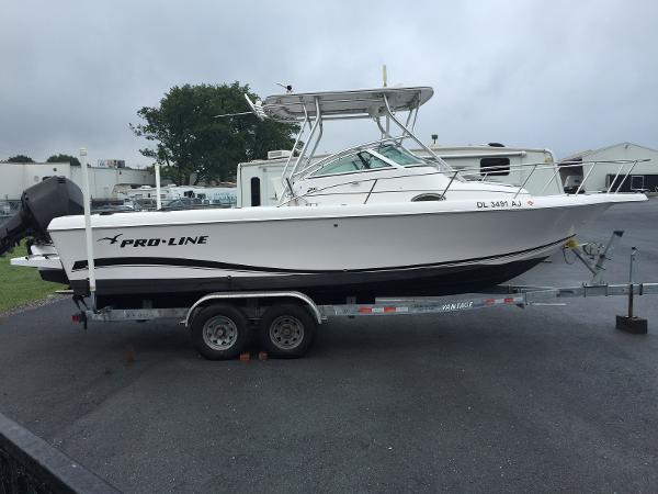 2004 PROLINE 25 WALK AROUND