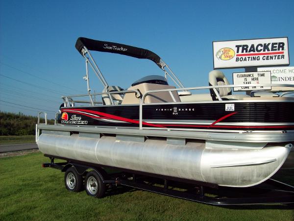 2012 Sun Tracker Fishin' Barge 22 DLX
