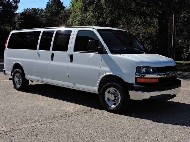 2015 Chevrolet Express 3500  Passenger Van