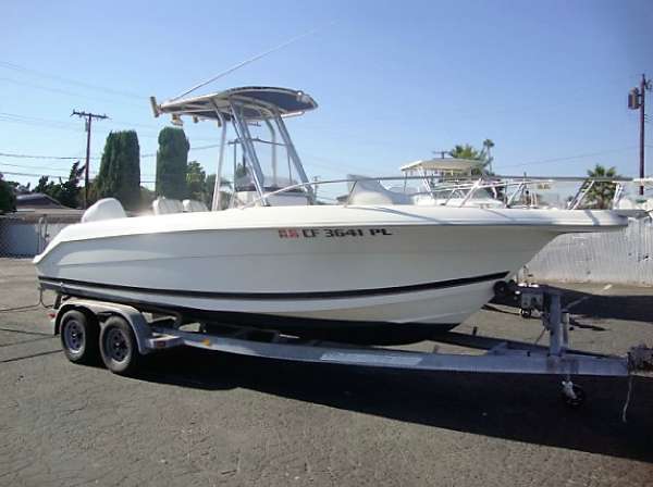 1999 Wellcraft 210 Fisherman