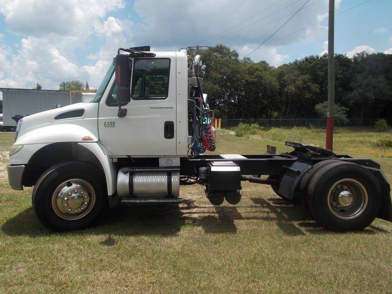 2006 International 4400  Cab Chassis