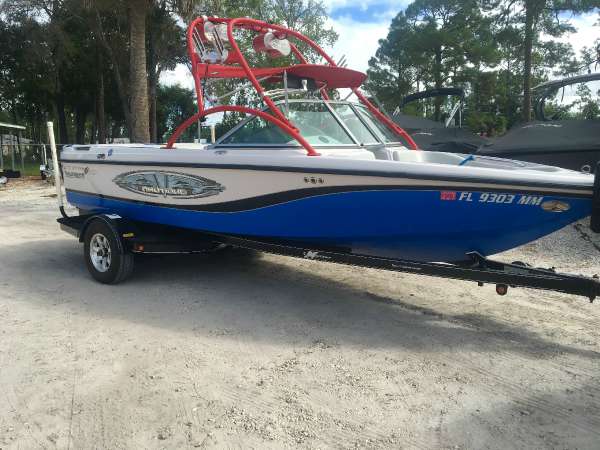 2004 Nautique Super Air 210