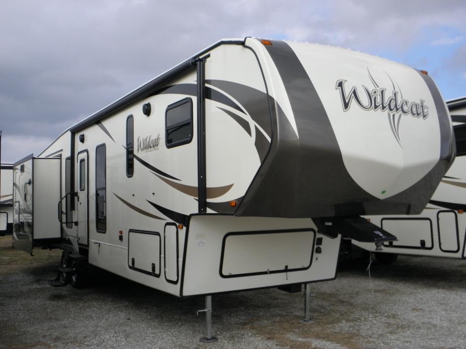 2017 Forest River Forest River Wildcat 38MBX