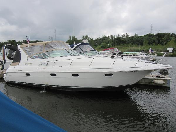 1997 Cruisers Yachts 3375 Esprit