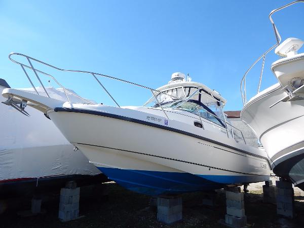 2001 Boston Whaler 26 Conquest