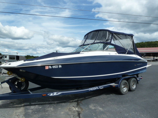 2008 Regal 2520 FasDeck