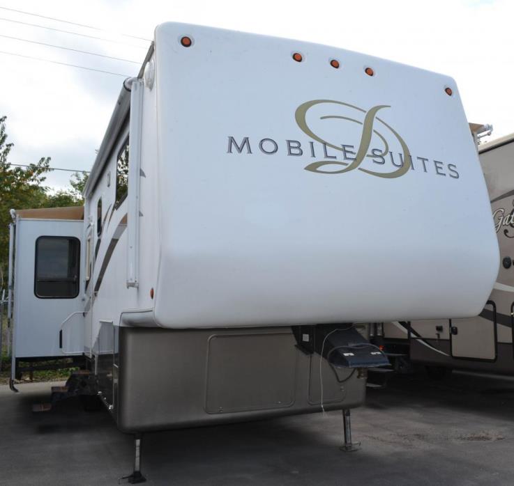 2005 DOUBLETREE Mobile Suites 36TK3