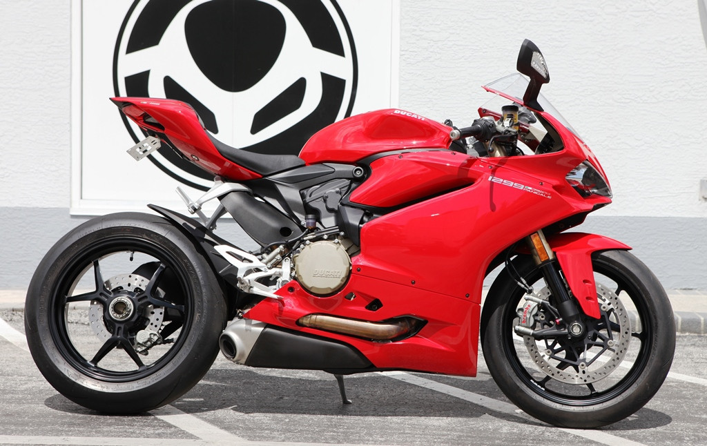 2015 Ducati SUPERBIKE 1299 PANIGALE
