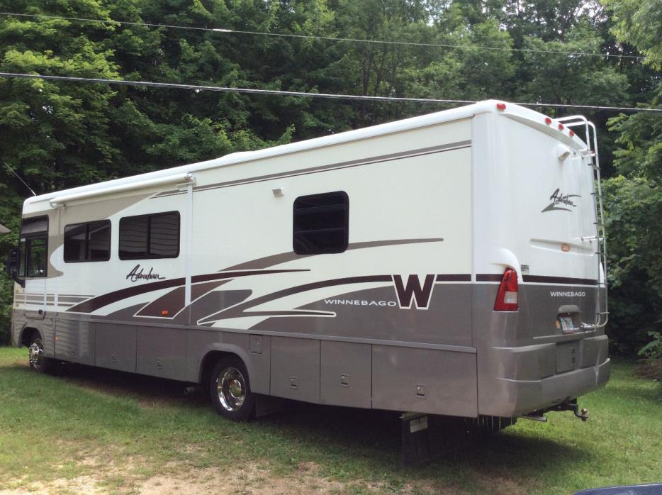 2003 Winnebago ADVENTURER 33V