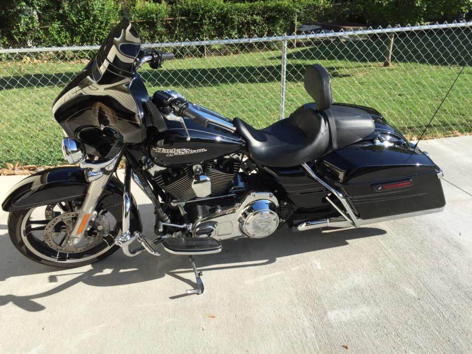 2011 Harley-Davidson FLHRC - Road King Classic