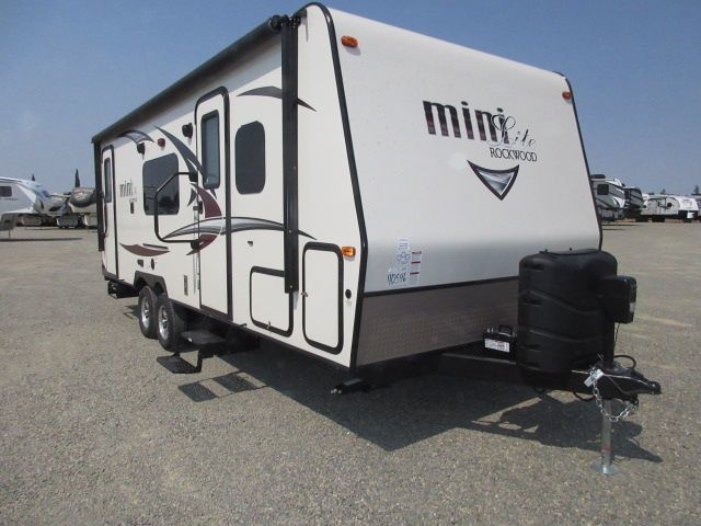 2017 Forest River Rockwood Mini Lite 2503S SOLID SURFACE /