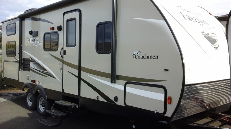 2017 Coachmen Freedom Express Special Edition Package