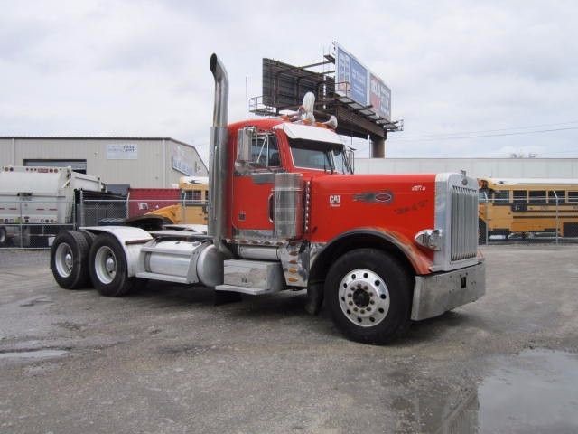 2005 Peterbilt 379exhd  Conventional - Day Cab