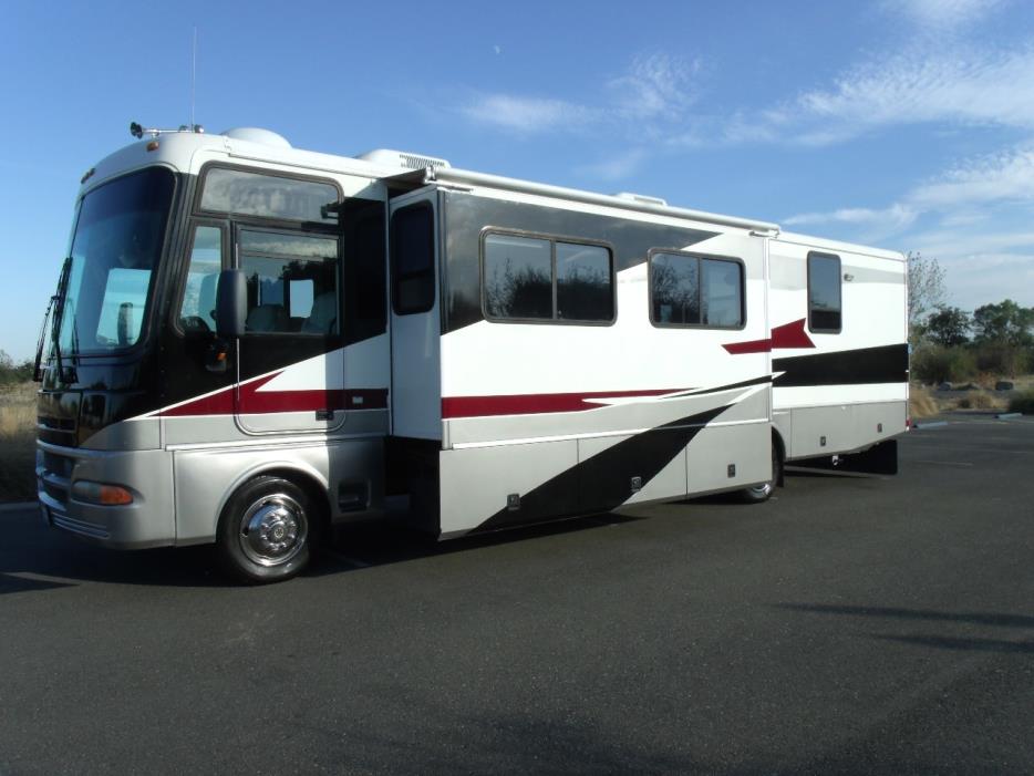 2003 Fleetwood PACE ARROW 35G