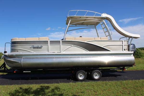 2016 Sweetwater 240 SDP  on CLearance
