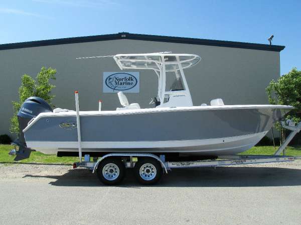 2017 Sea Hunt 234 ultra