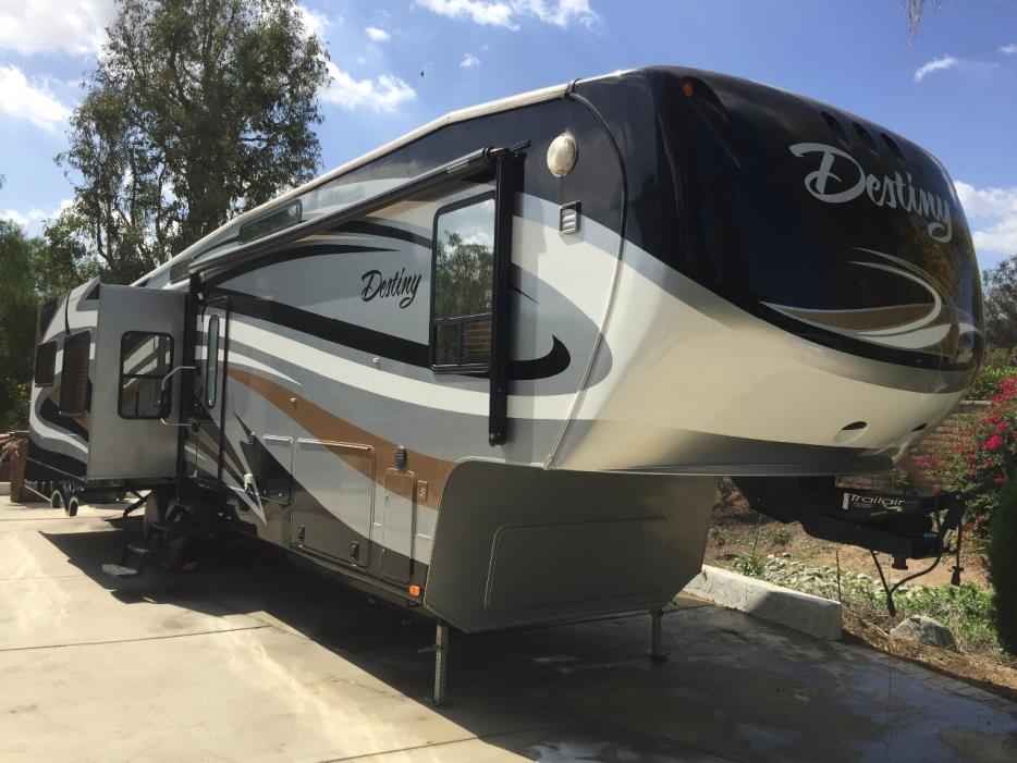 2012 MVP DESTINY 355 RE