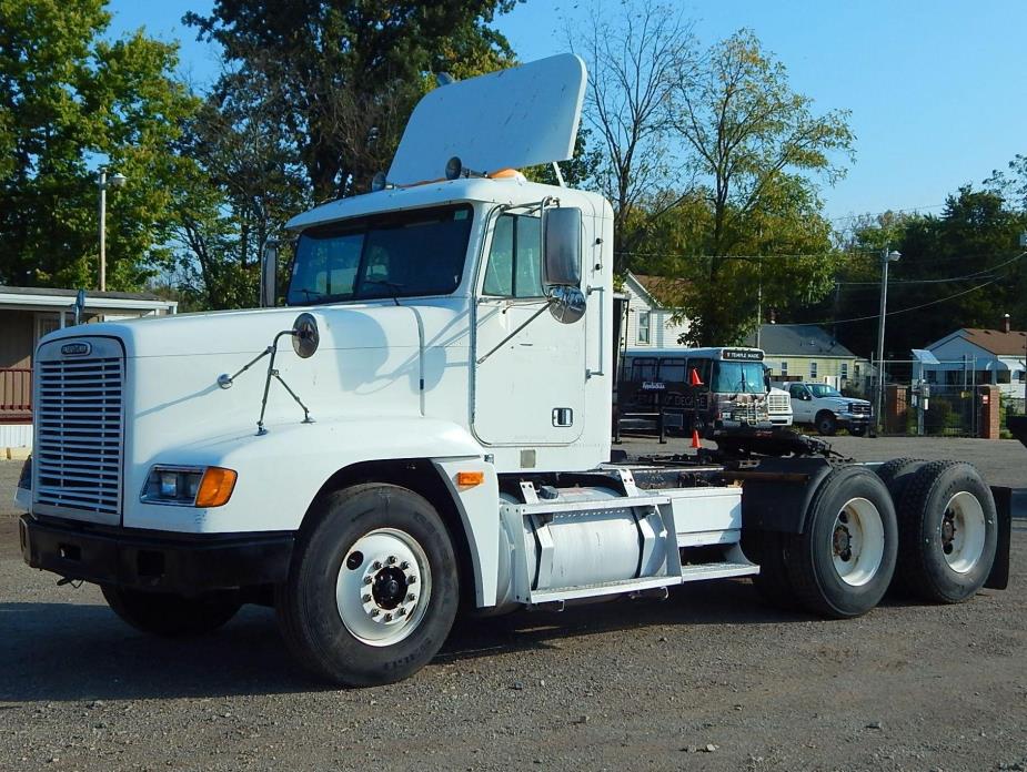 2000 Freightliner Fld120  Conventional - Day Cab