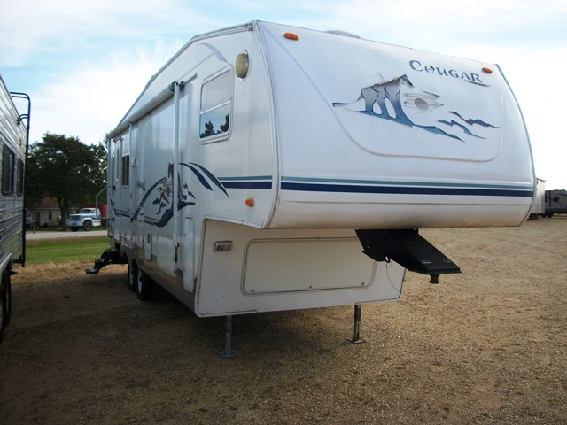 2003 Keystone Cougar 276EFS