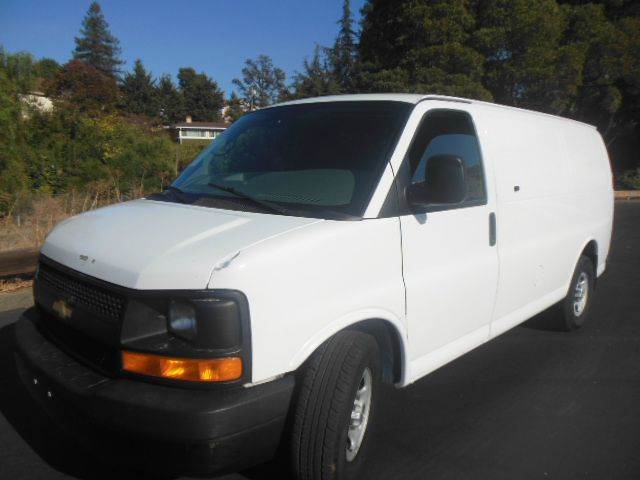 2008 Chevrolet Express Van  Cargo Van