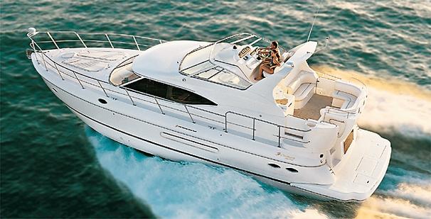 2001 Cruisers Yachts 4450 Express Motoryacht