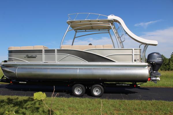 2016 Sweetwater 240 SD