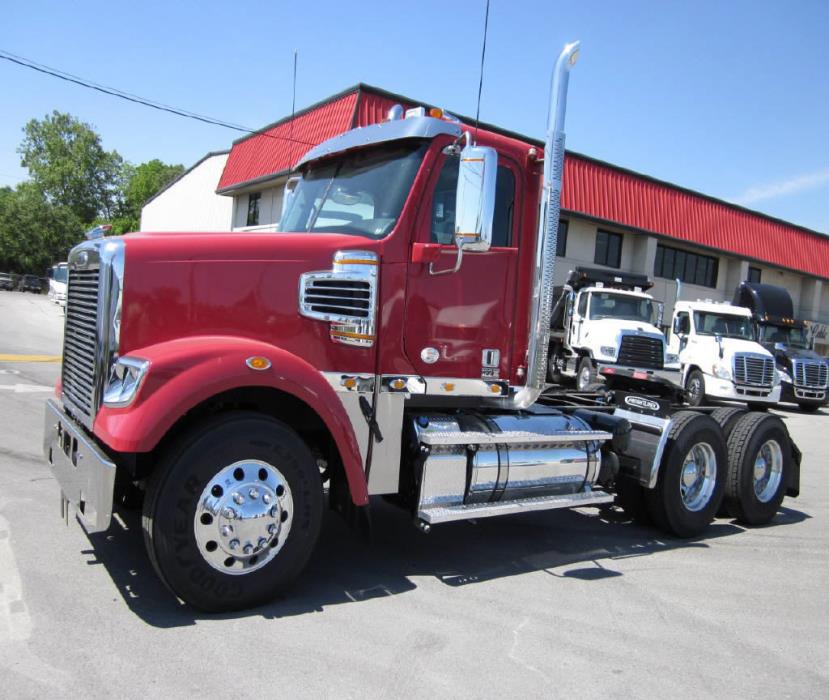 2016 Freightliner 122 Sd  Conventional - Day Cab