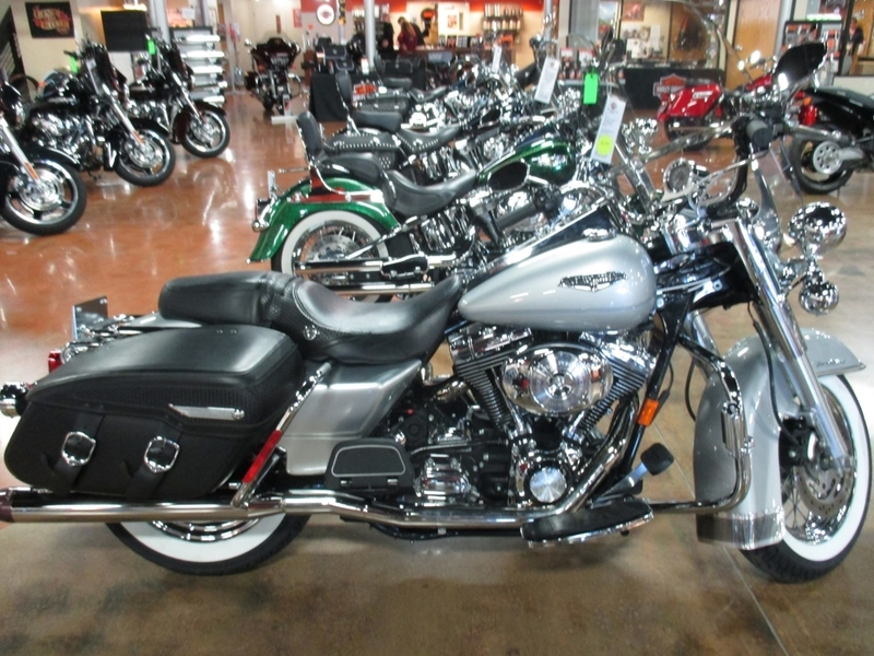 2004 Harley-Davidson FLHRCI - Road King Classic