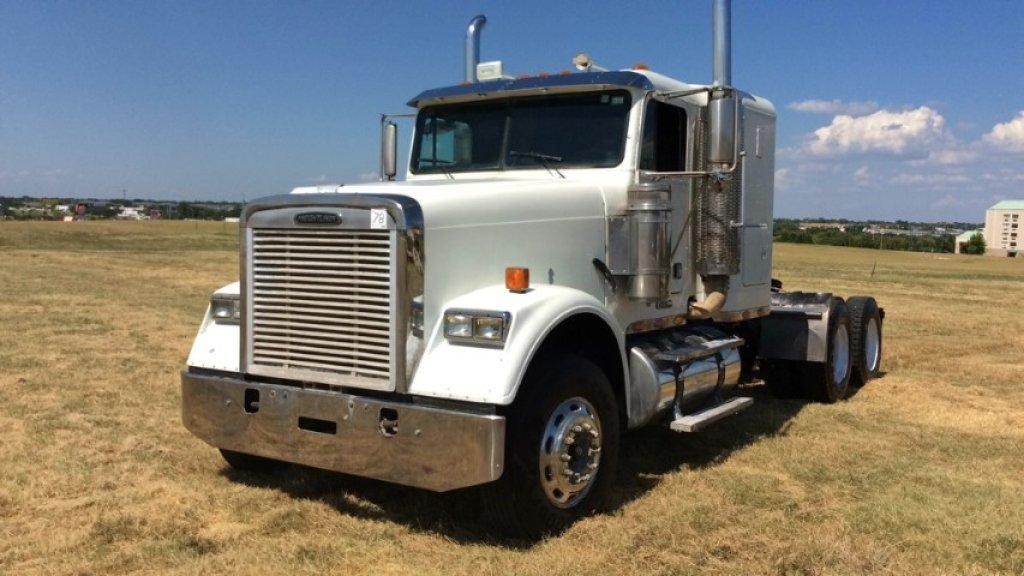 2007 Freightliner Fld120 Classic  Conventional - Sleeper Truck