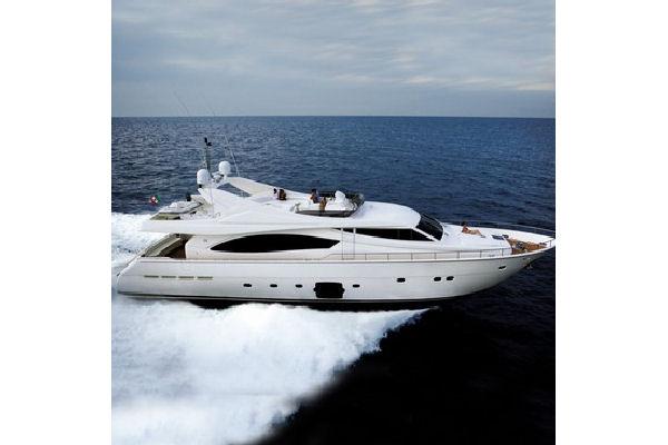 2010 Ferretti Yachts 881