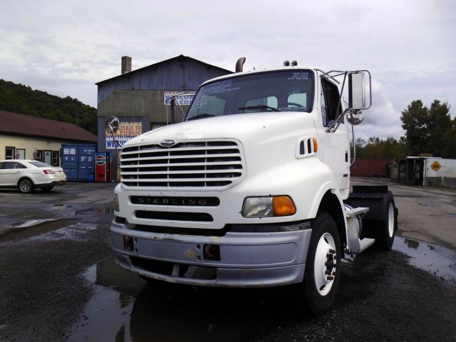 2005 Sterling L8500  Conventional - Day Cab