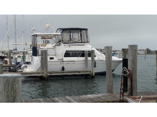 1997 Mainship 34 Motor Yacht