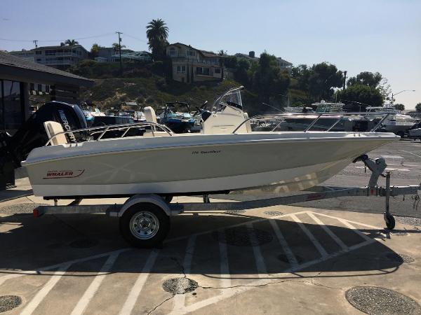 2017 Boston Whaler 170 Dauntless