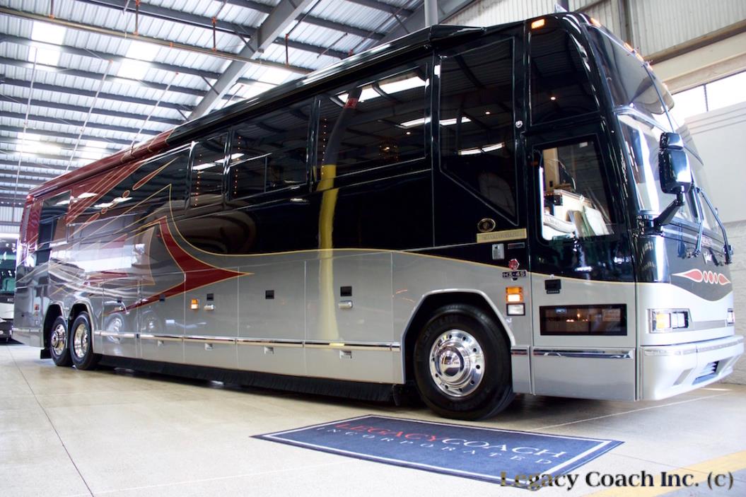 2003 Prevost Featherlite Vantare' H3-45